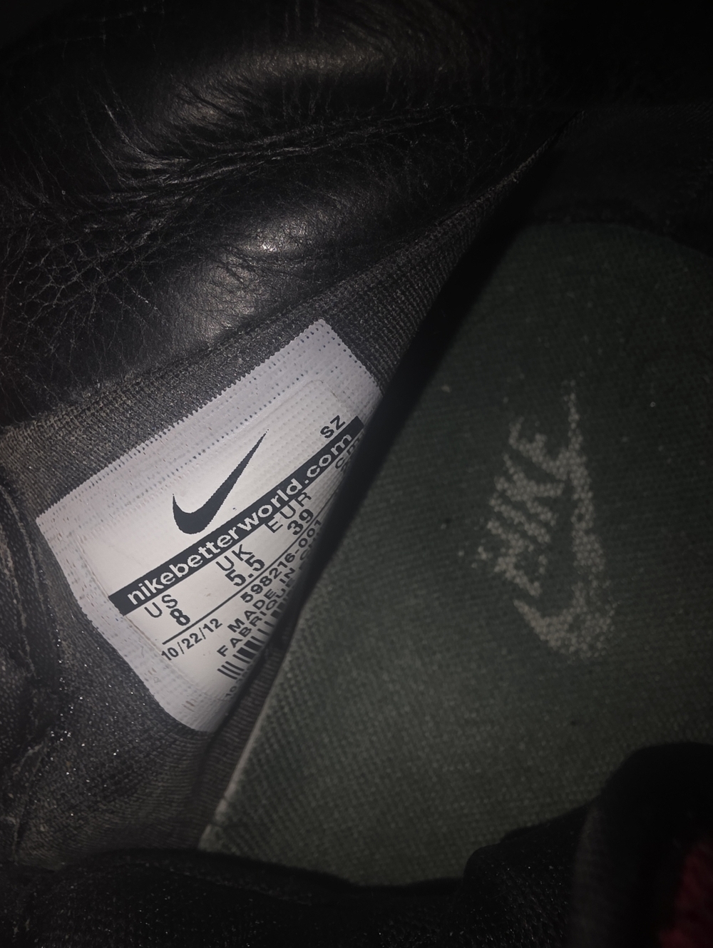 Nike London Dunk Red Plaid Wedge Sneaker with Green Swoosh - Picture 7 of 7
